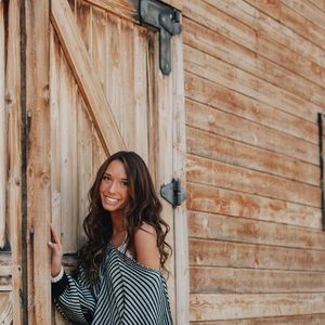Meet your Posher, Nicole